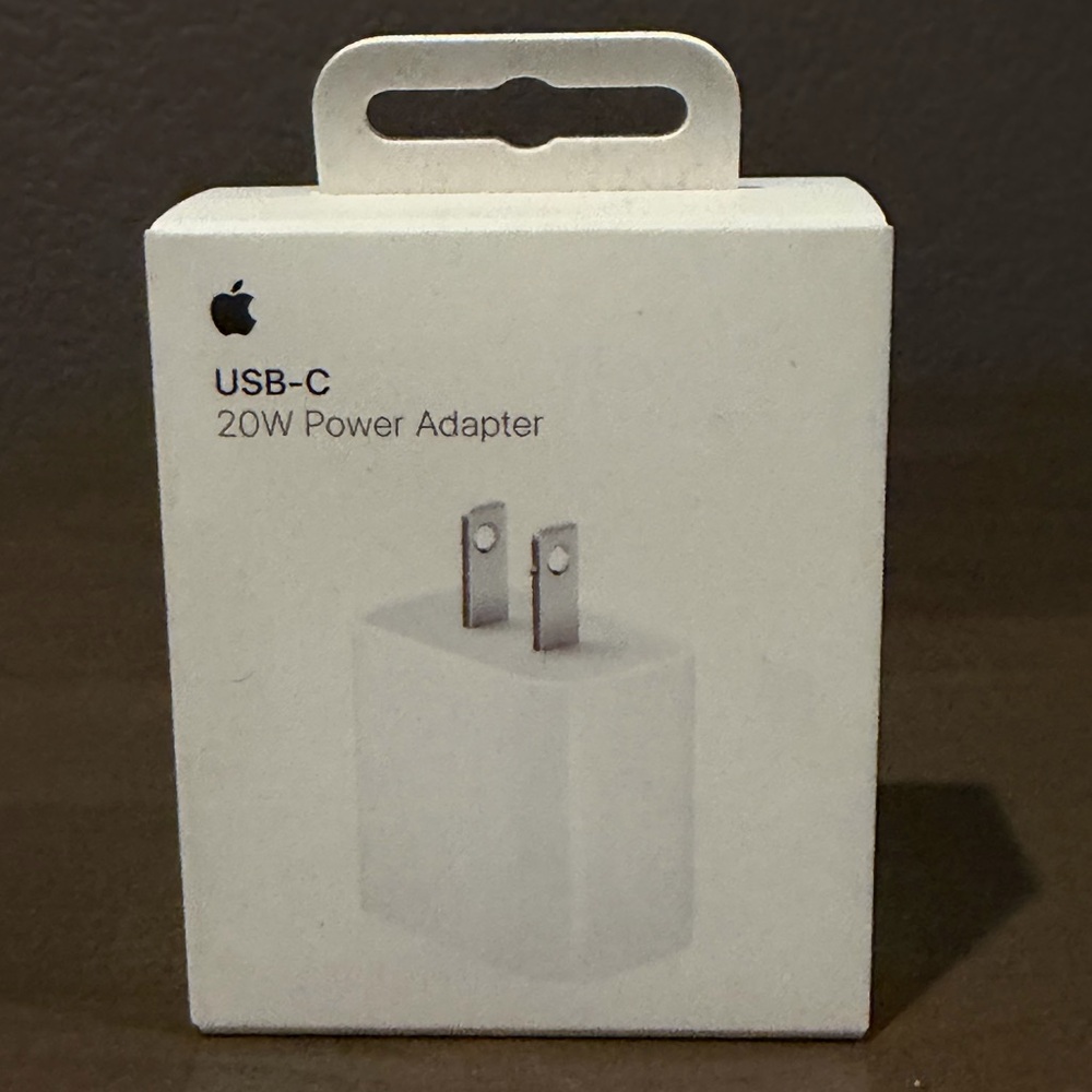Apple 20W USB-C Power Adapter in White